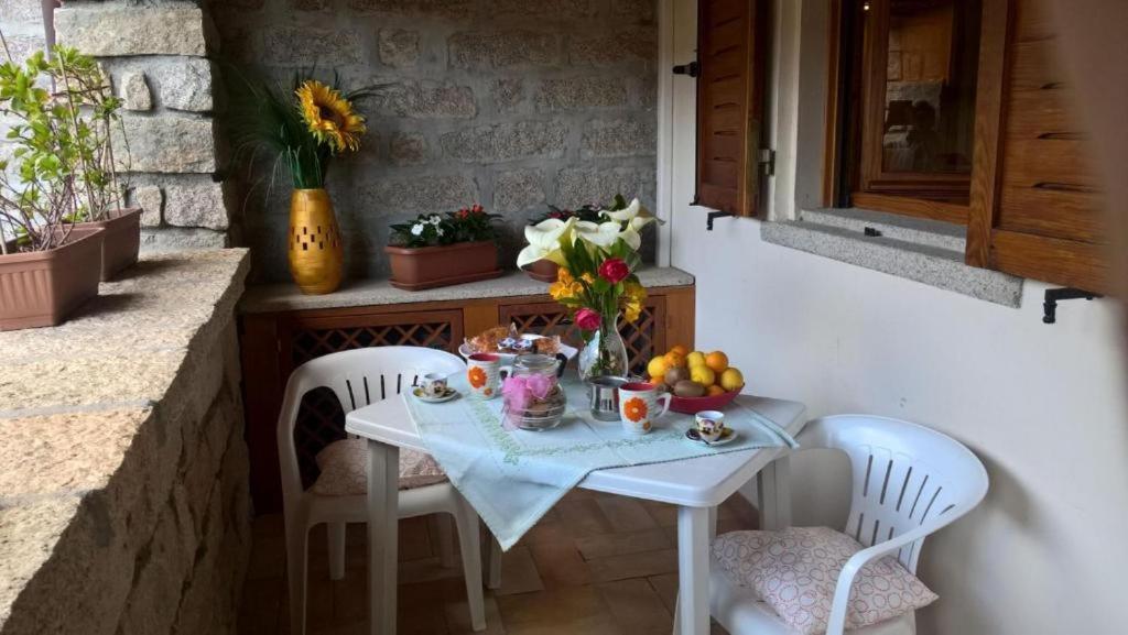 Villa Casa Nel Borgo Di San Pantaleo Extérieur photo